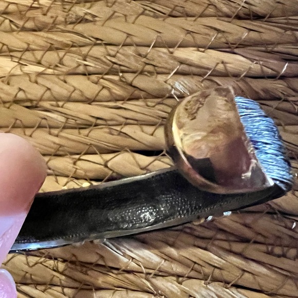 Chic Black and Gold color synthetic elephant hair cuff - Picture 4 of 10